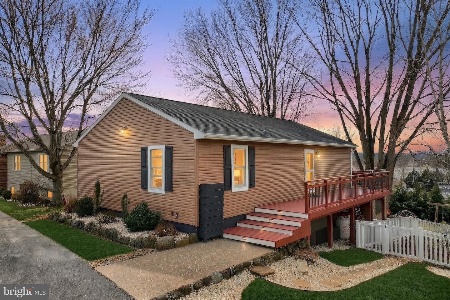 15 Schofield Drive photo 1