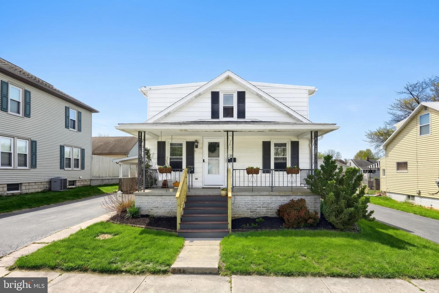 54 Patrick Avenue photo 1
