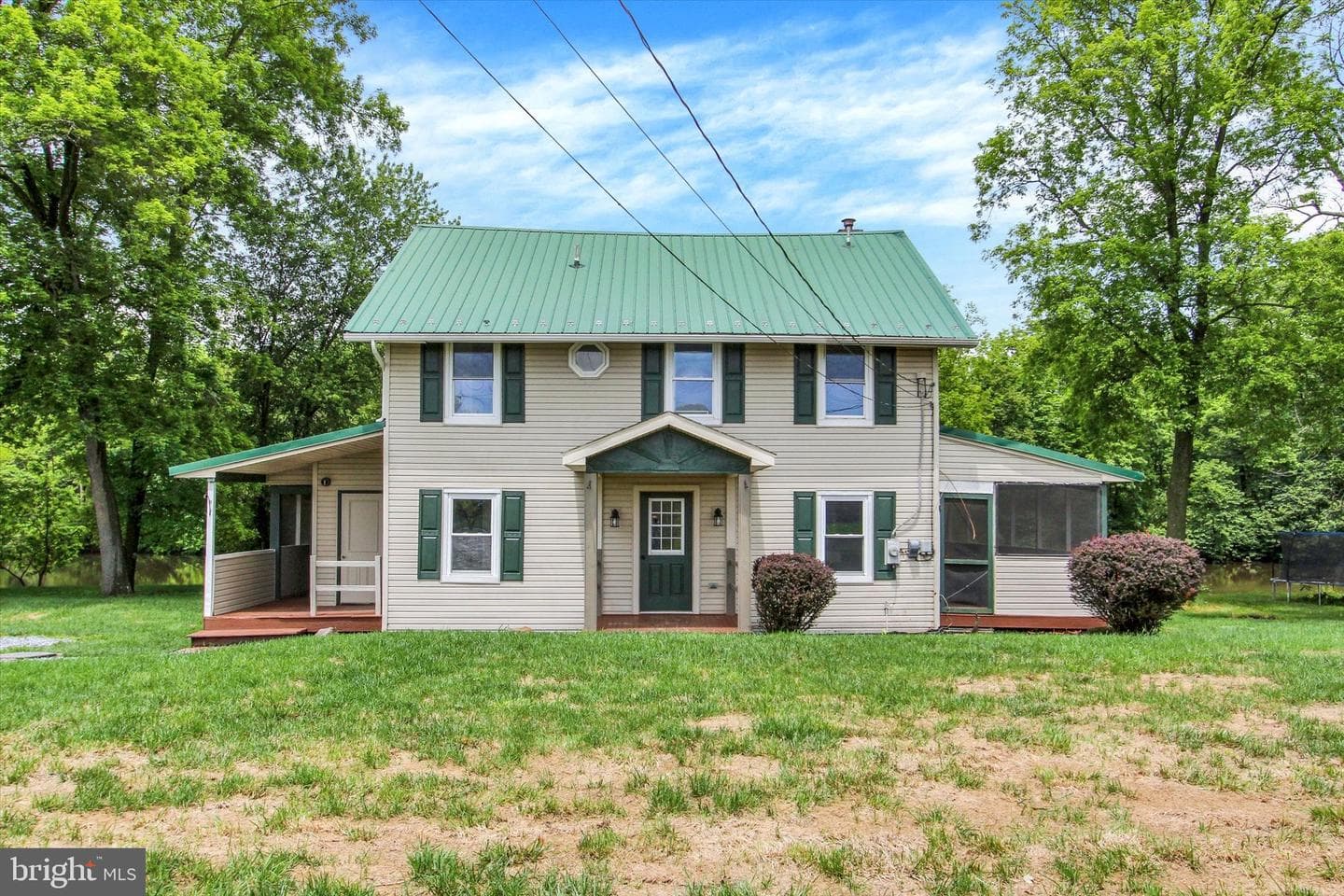 210 Cottage Drive photo 1