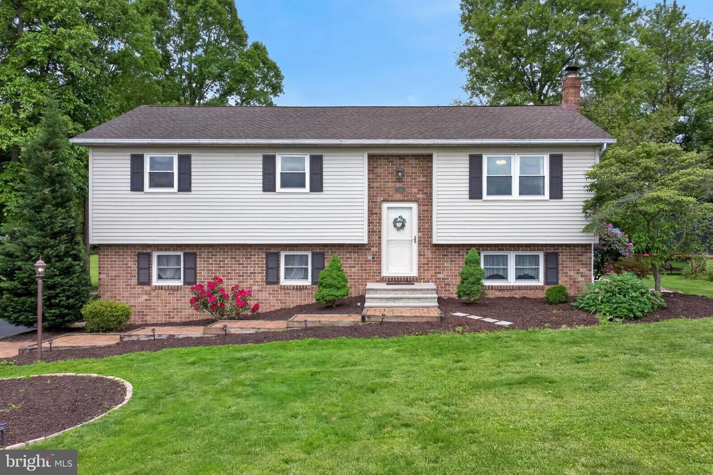 140 Hamilton Drive