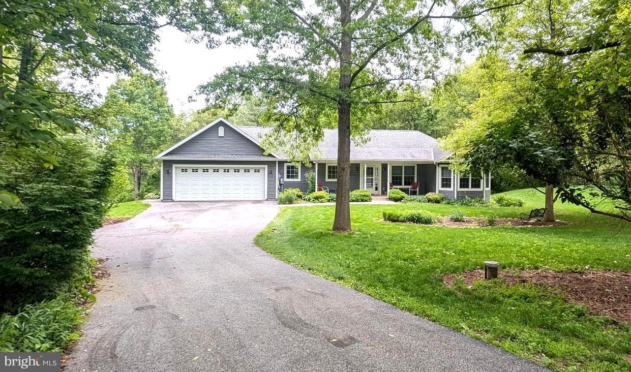 85 Southview Drive photo 1
