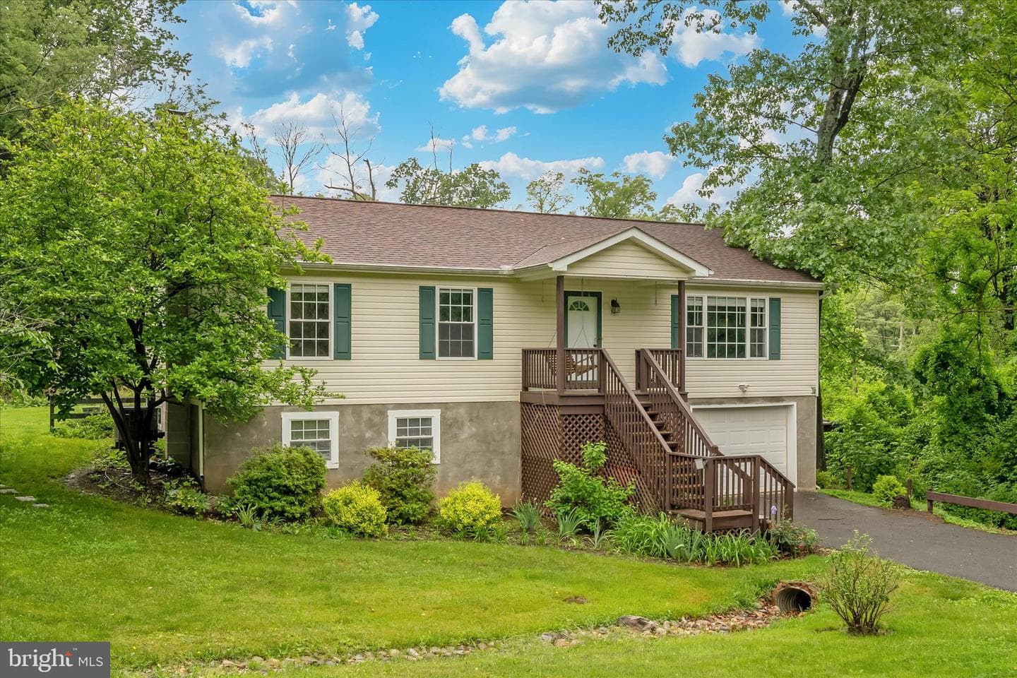 76 Skylark Trail