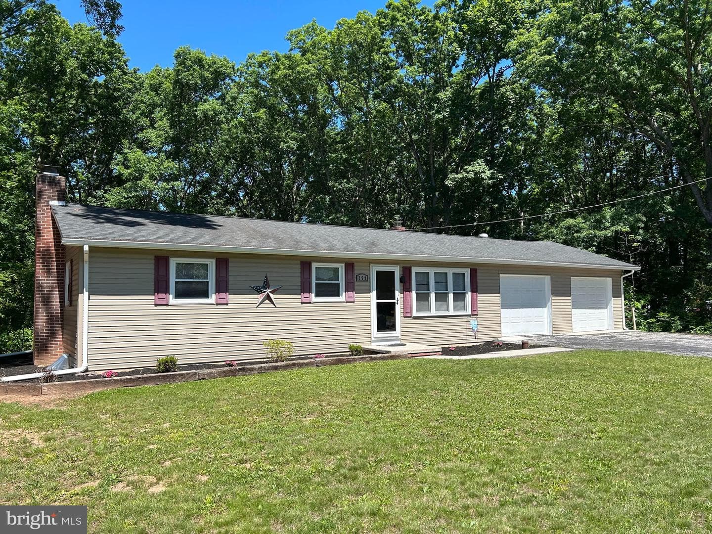 259 Hoffman Road photo 1