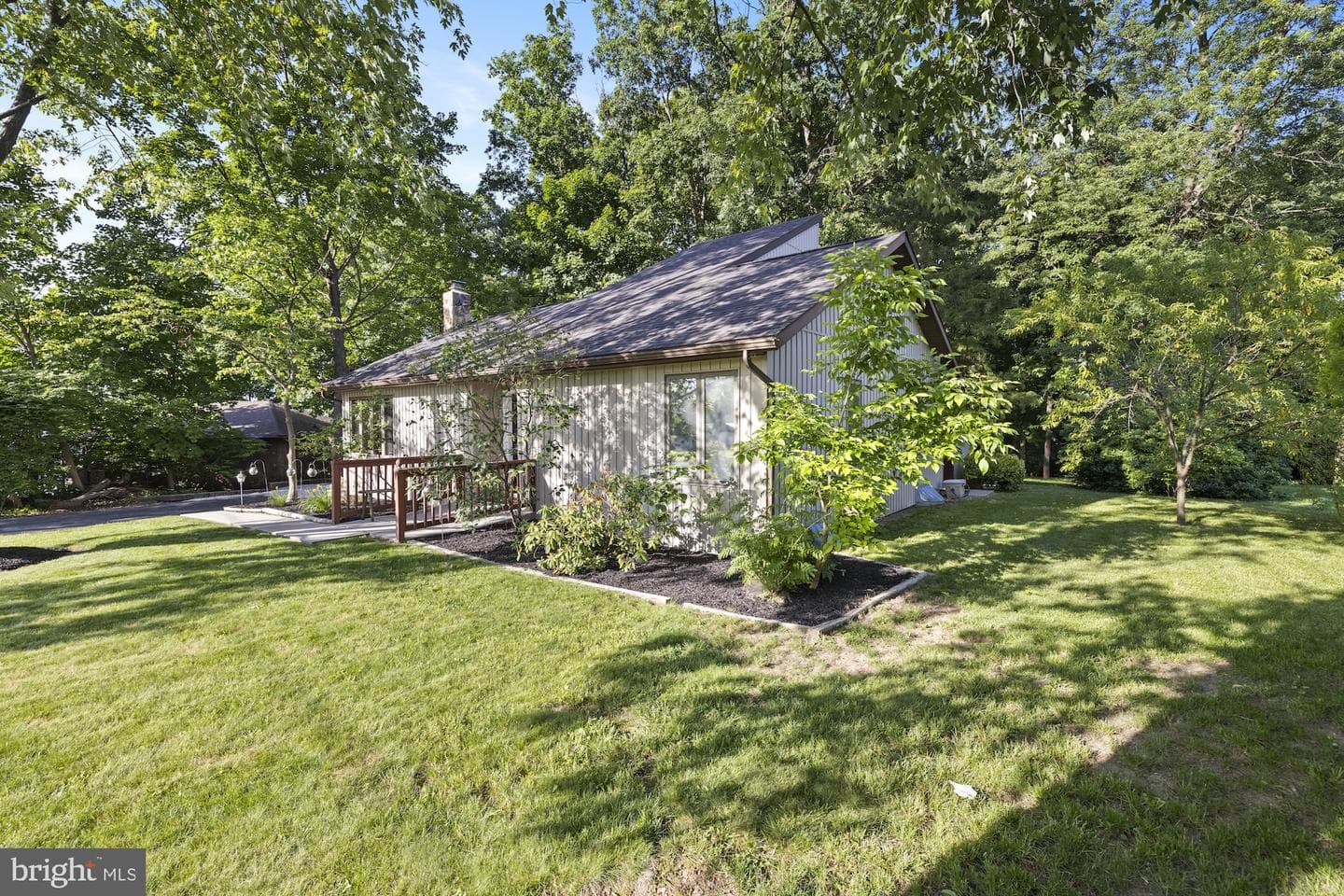 8 Hill Drive