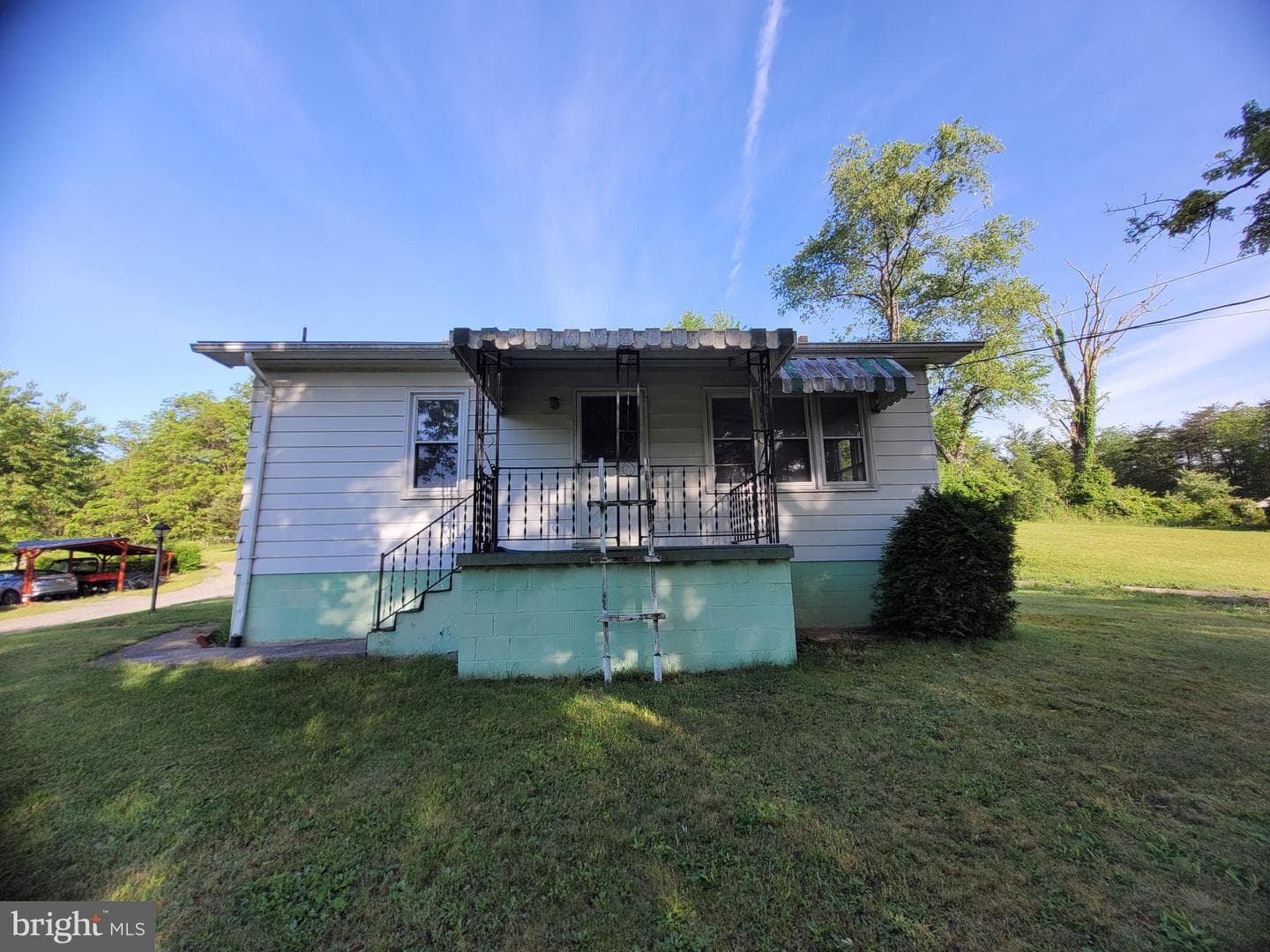 155 Hyndman Rd photo 1