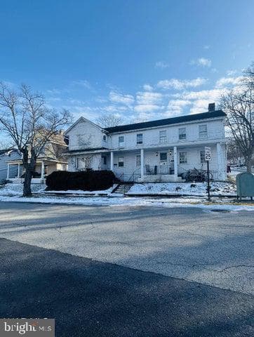 247 W John Street photo 1
