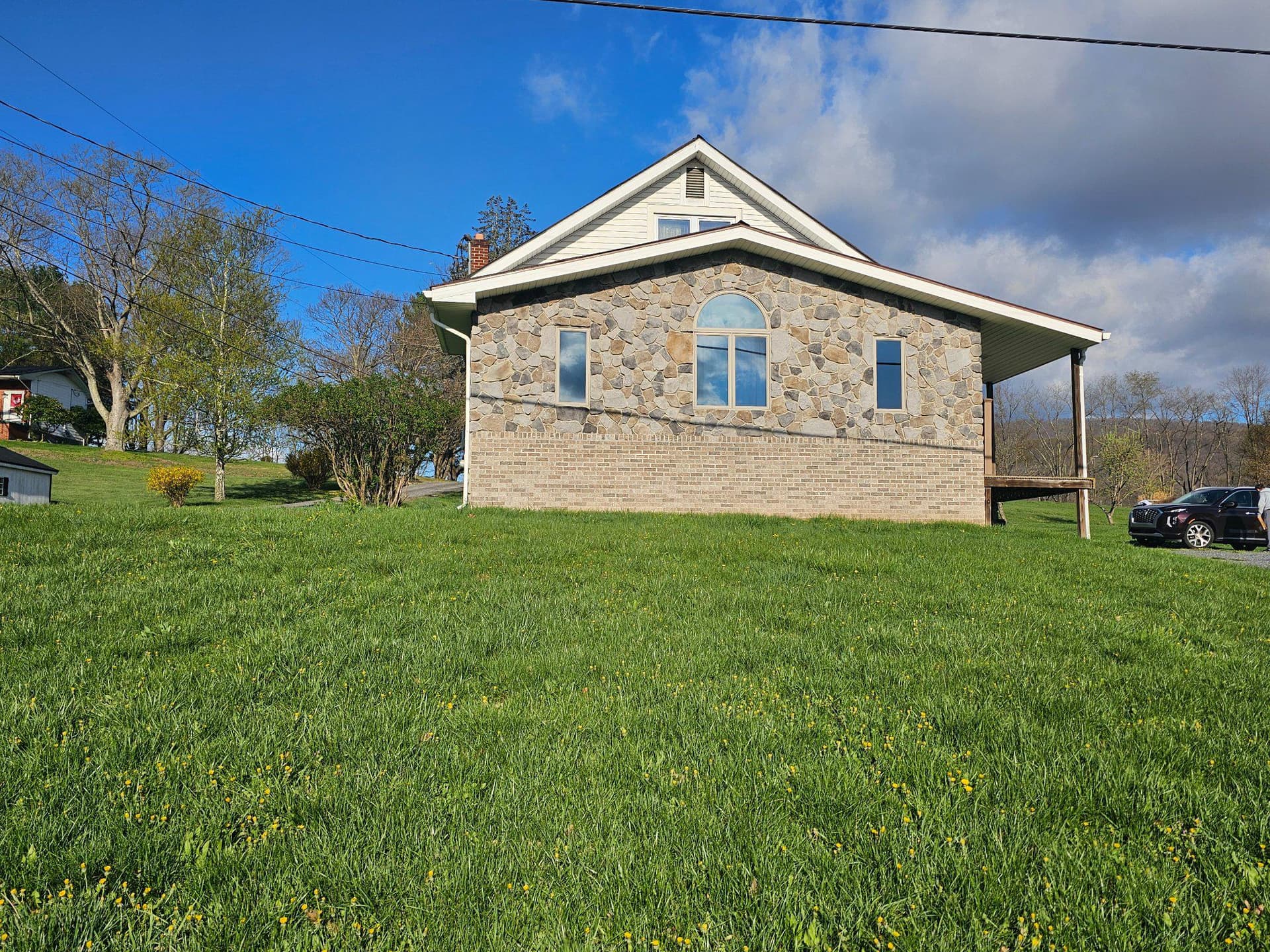 1967 Hyndman Road photo 1