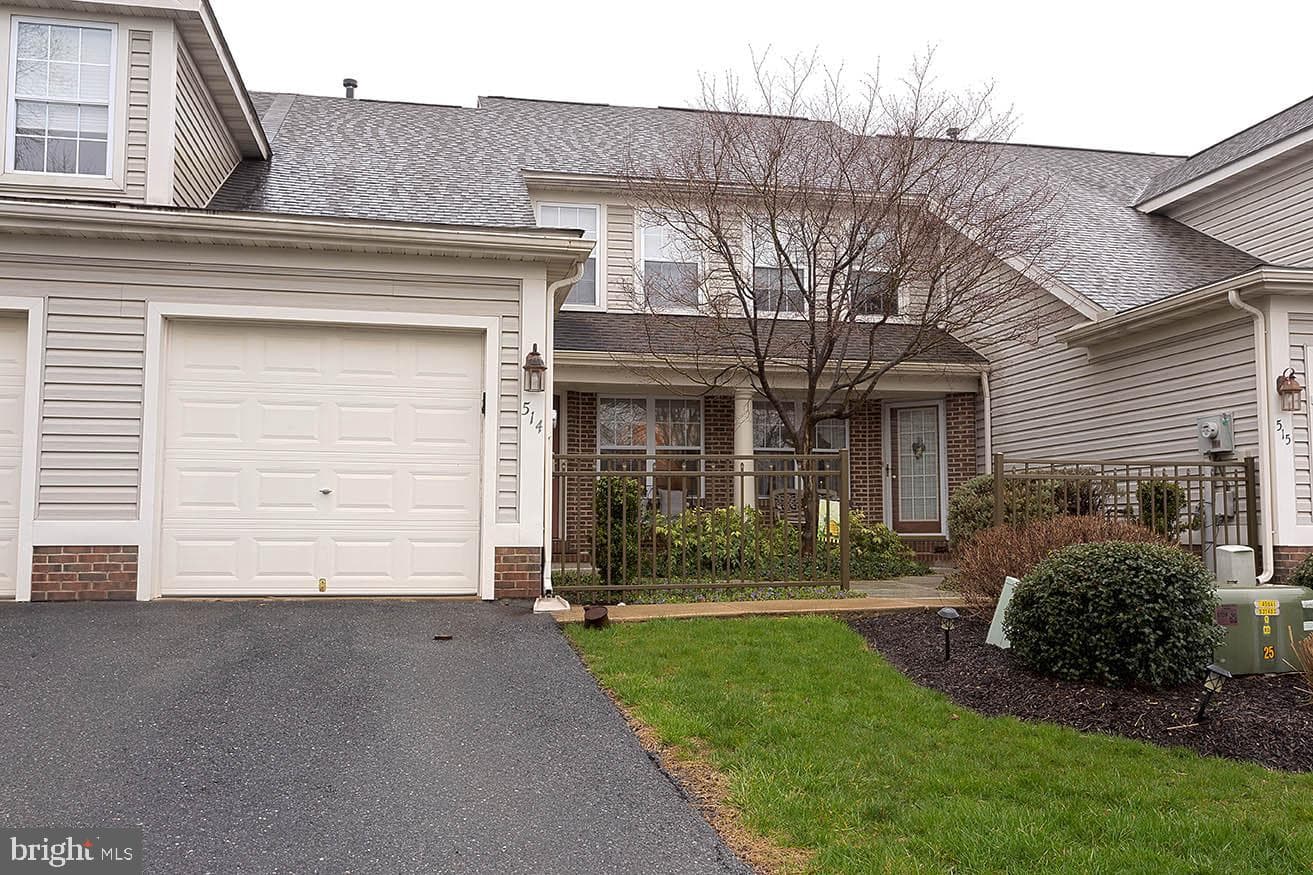 514 Oak Hill Lane photo 1