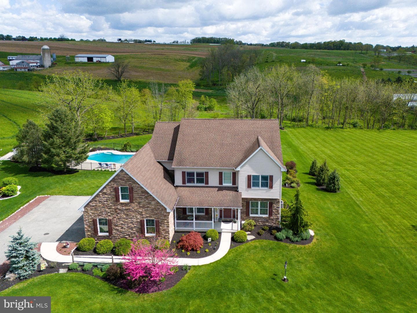 1044 Long Lane Road photo 1