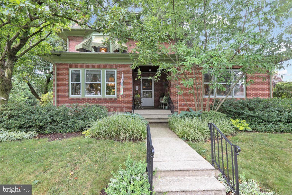 4238 7th Avenue photo 1