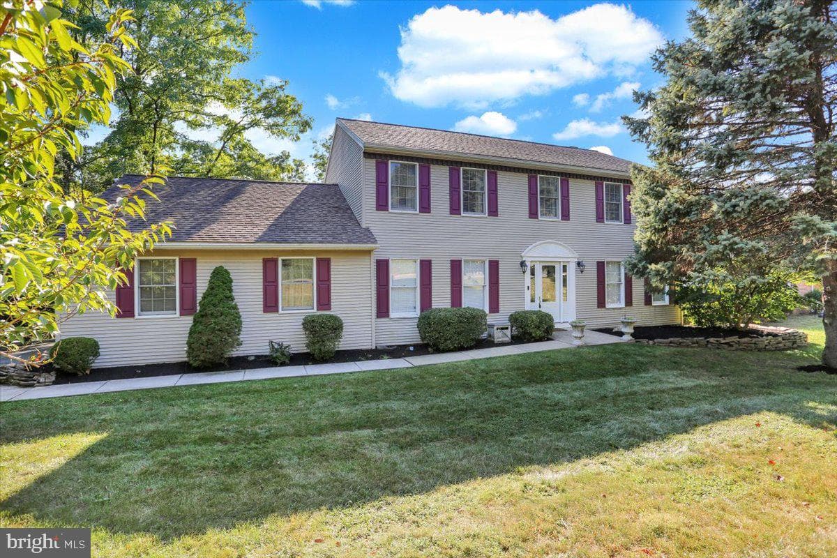 24 Golfview Lane photo 1