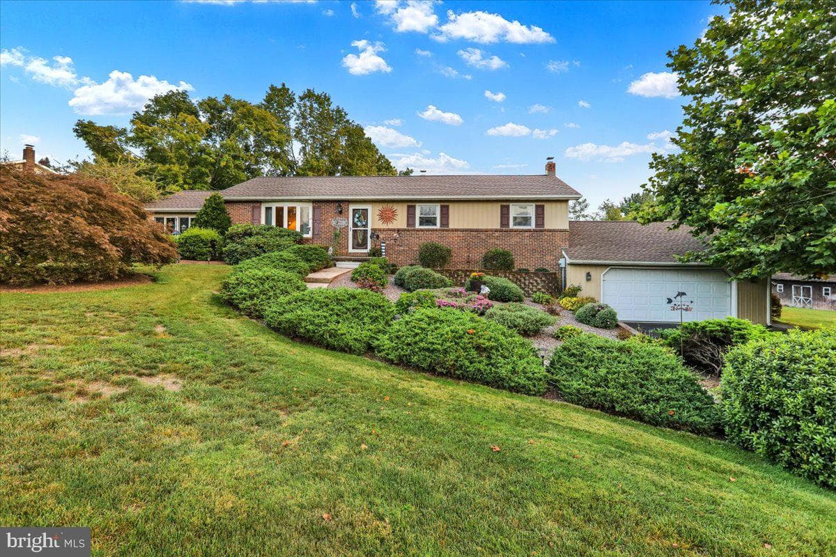 5050 Meadow Lane photo 1