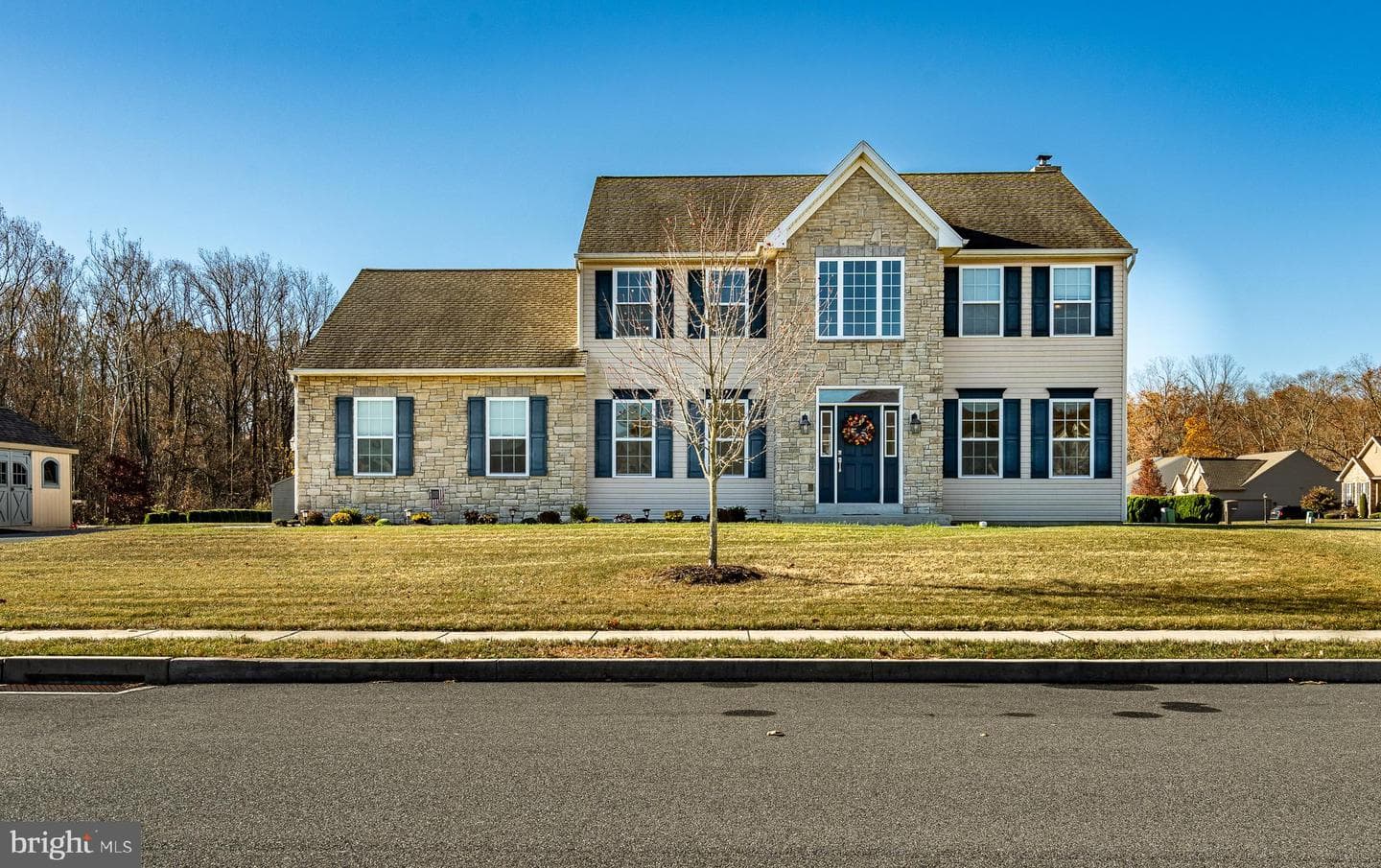 100 Pleasant View Drive photo 1