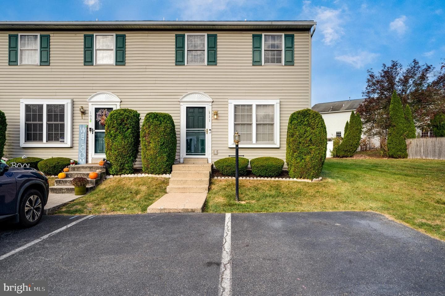 111 Canberra Court photo 1
