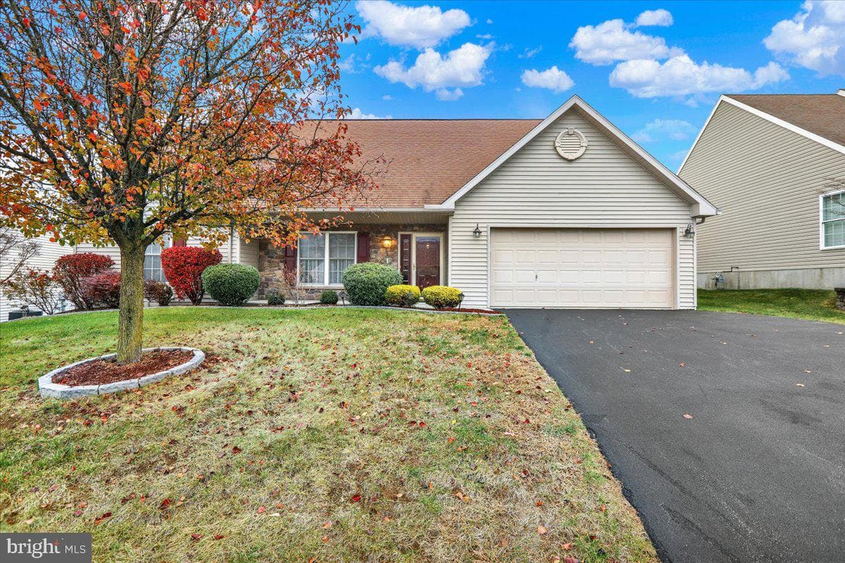 103 Day Lily Drive photo 1