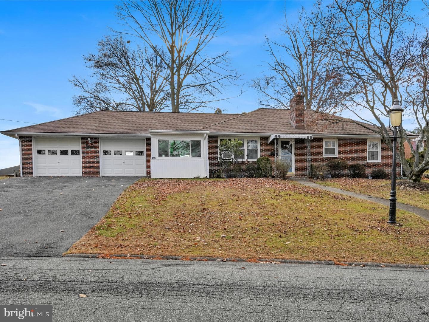 2 Arrowhead Avenue photo 1