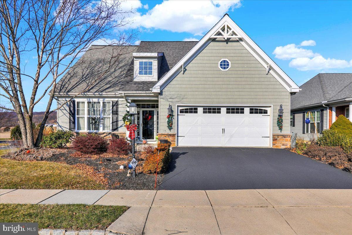 2 Cedarcrest Lane photo 1