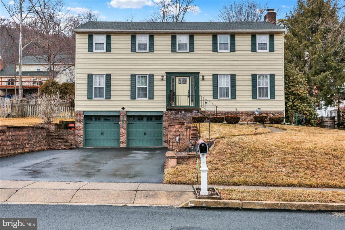 4507 Hilldale Road photo 1