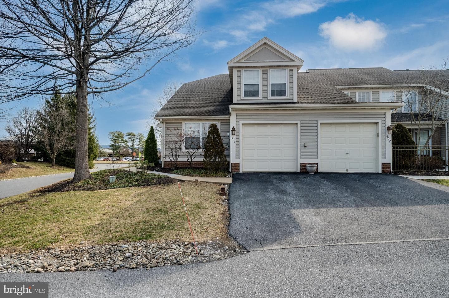 501 Oak Hill Lane photo 1