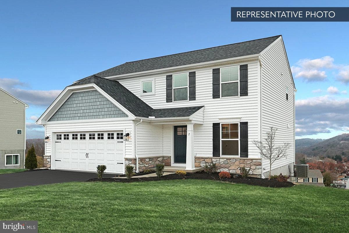 313 E Locust Street #lot 3 photo 1