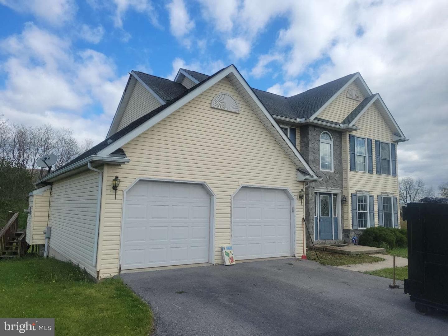 201 Steven Drive photo 1