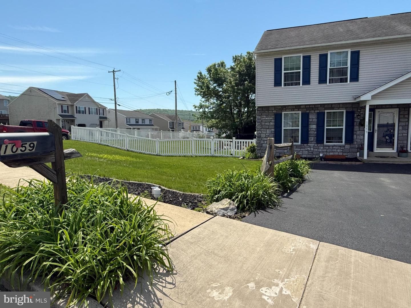 1059 Alexander Drive photo 1