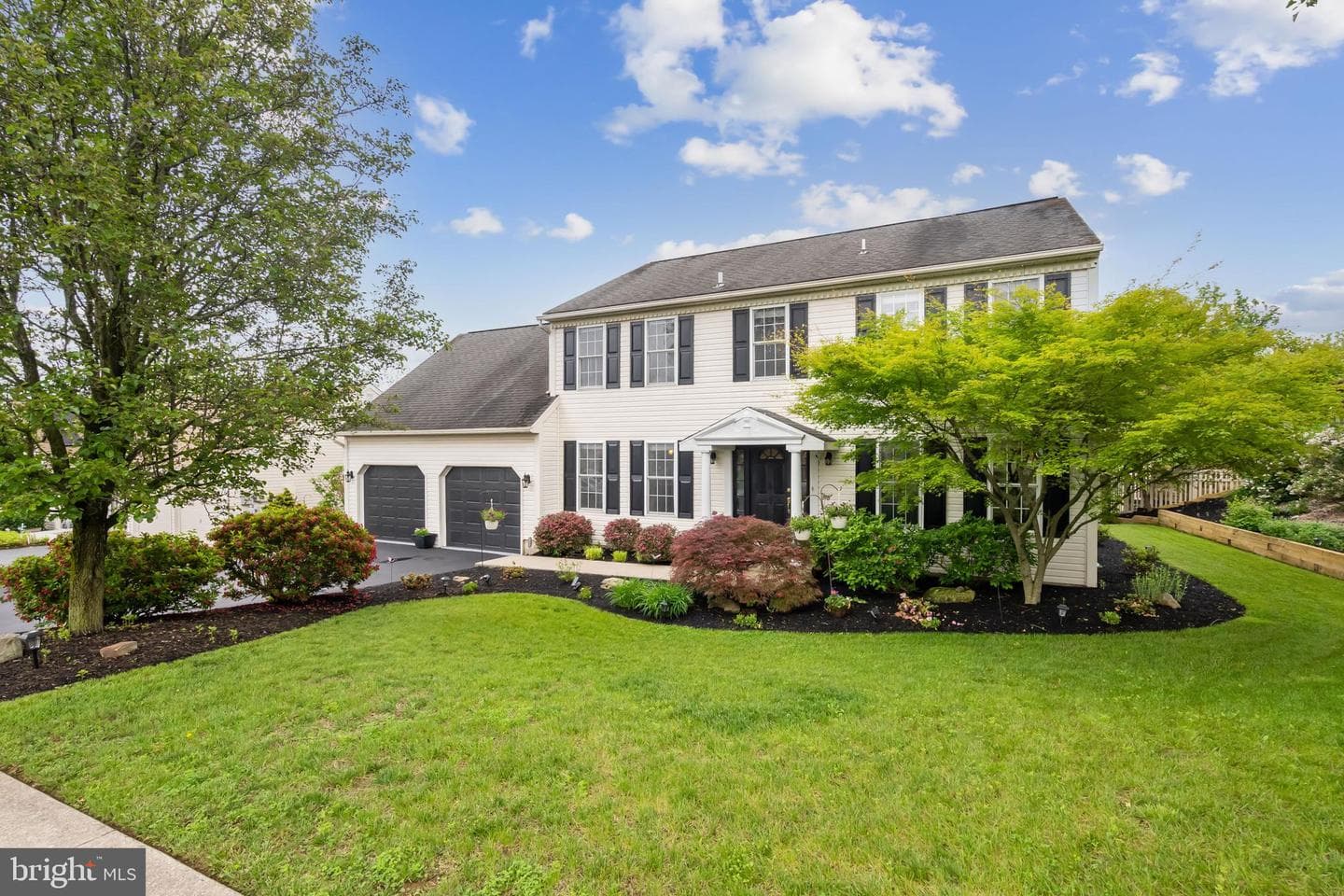 27 Bowes Lane photo 1