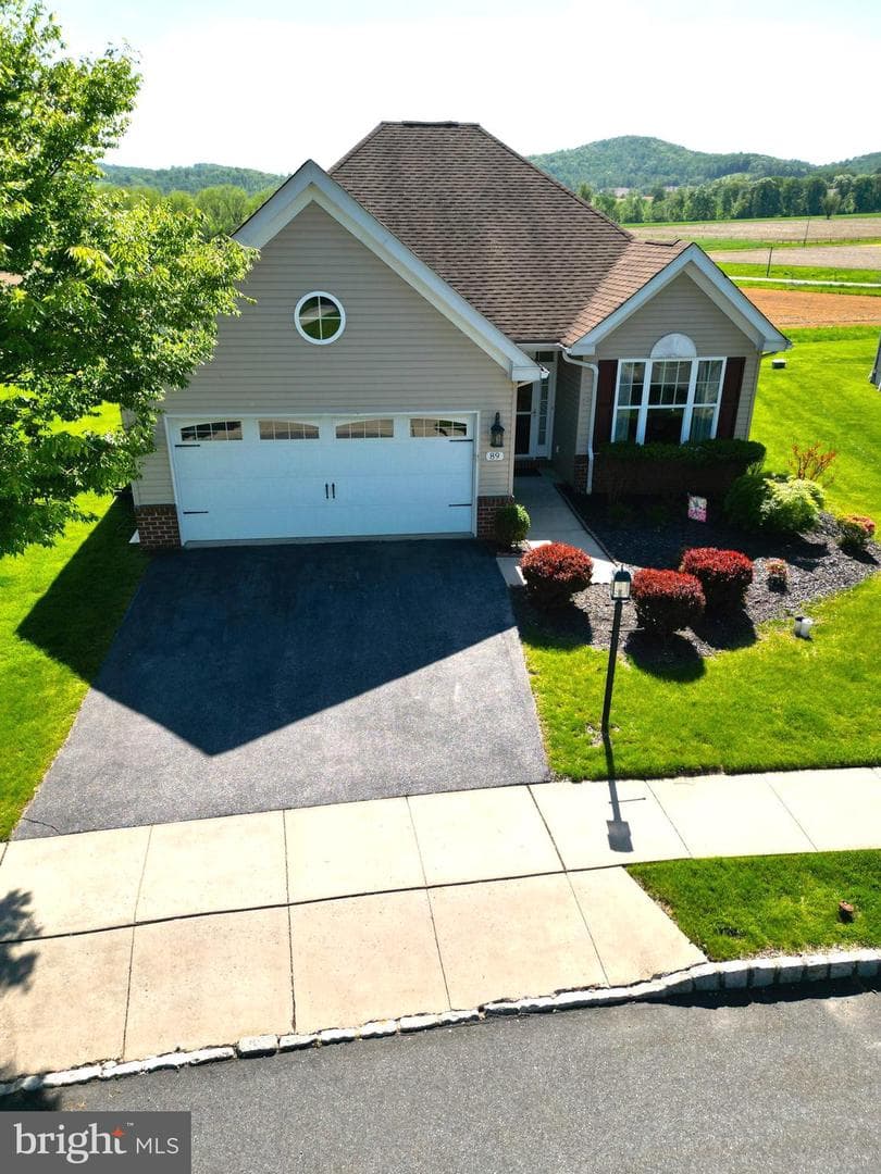 89 New Hope Boulevard photo 1