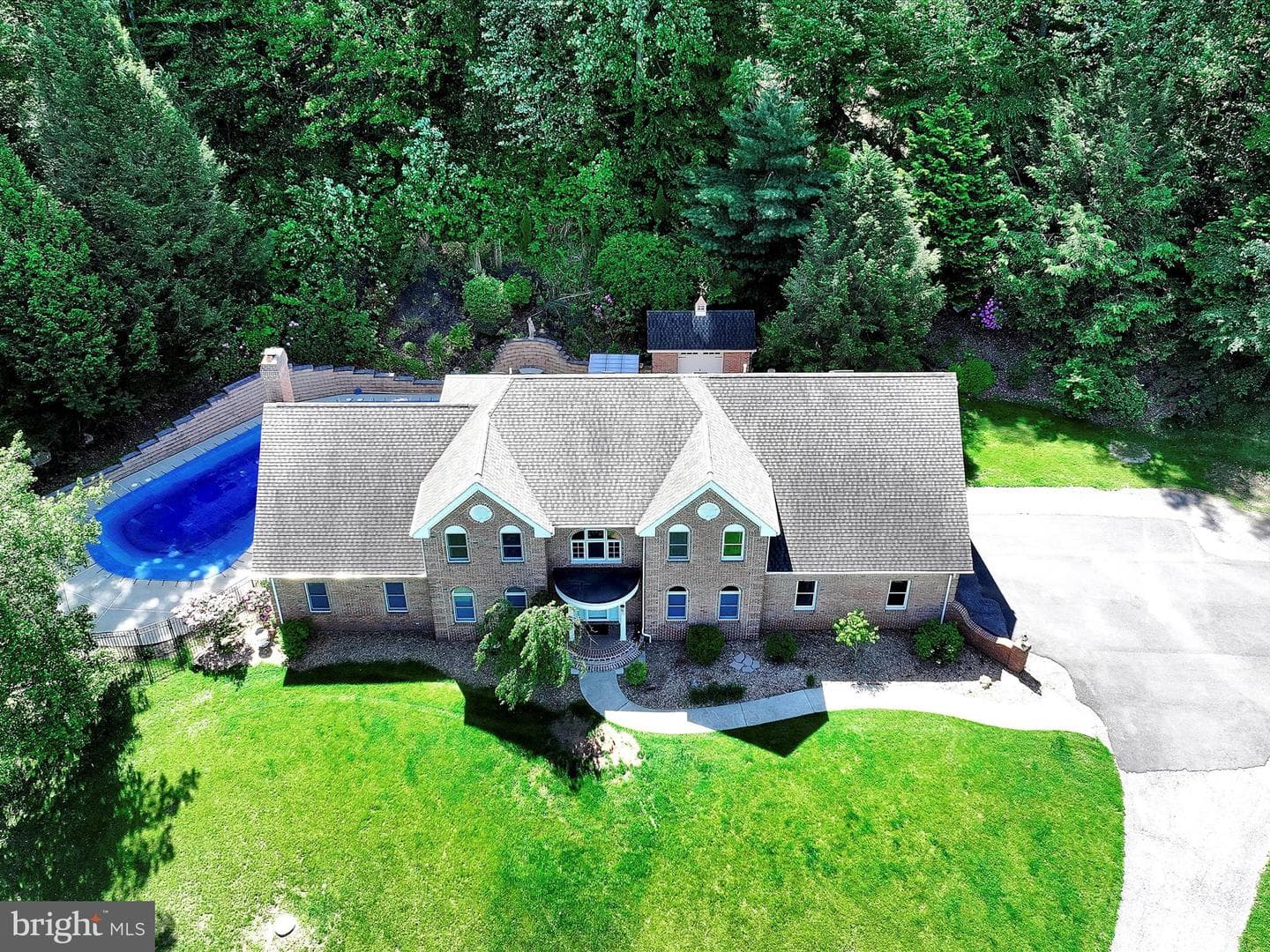 818 Green Hills Road photo 1