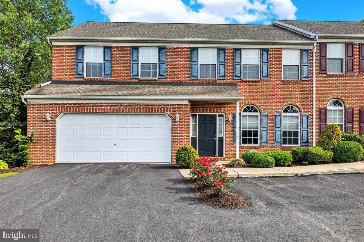 203 Barrington Drive photo 1