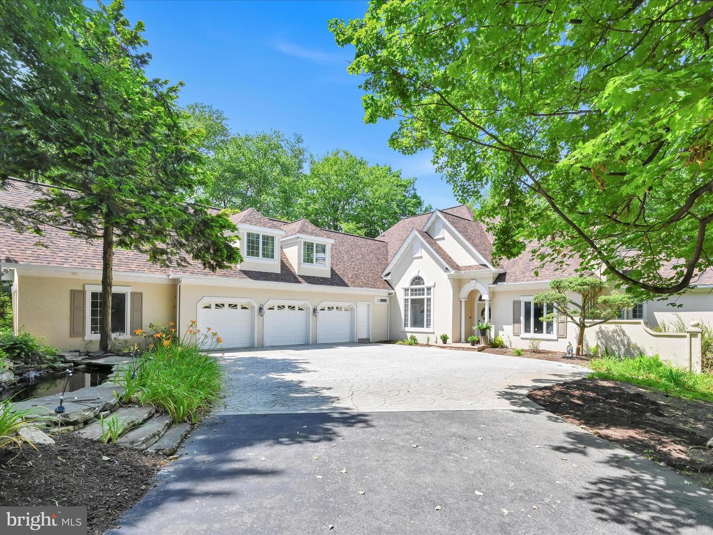 1035 Hill Road photo 1