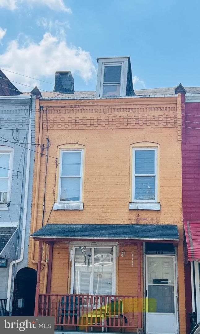 130 W Green Street photo 1
