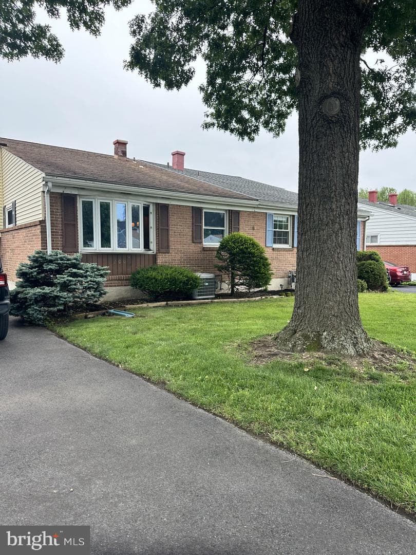 200 Columbia Avenue photo 1