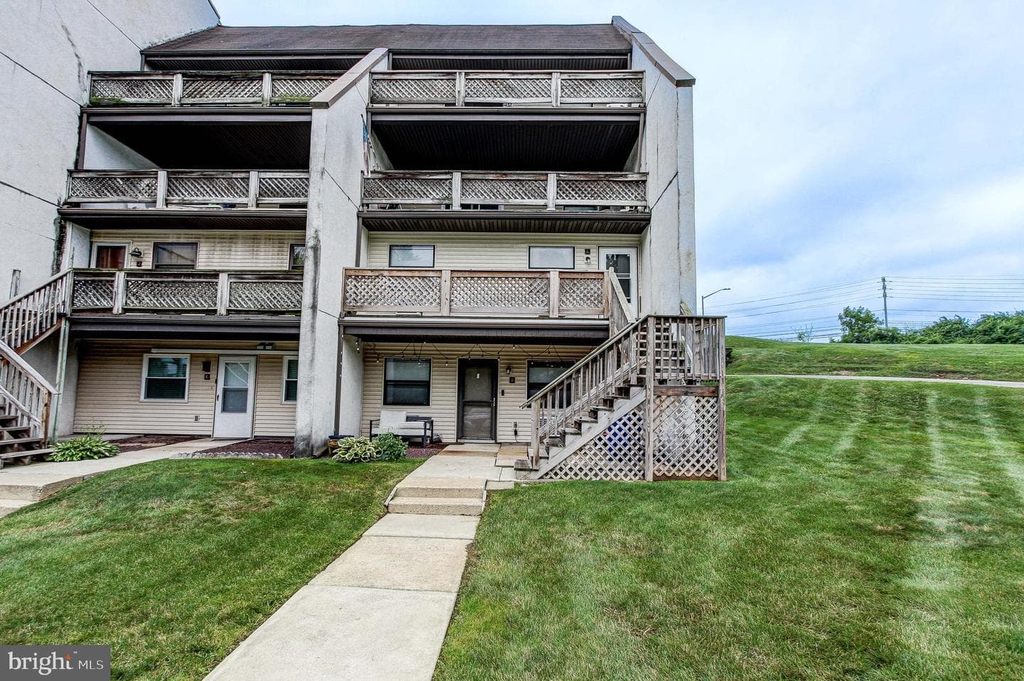 1334 Wyomissing photo 1