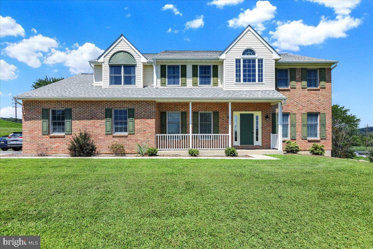 105 Misty Lane photo 1
