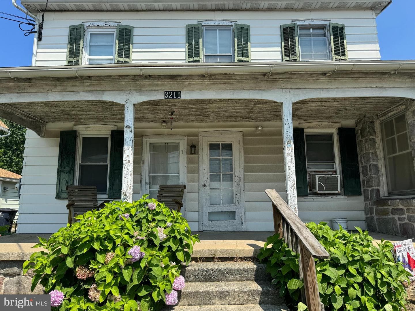 3211 Main Street photo 1
