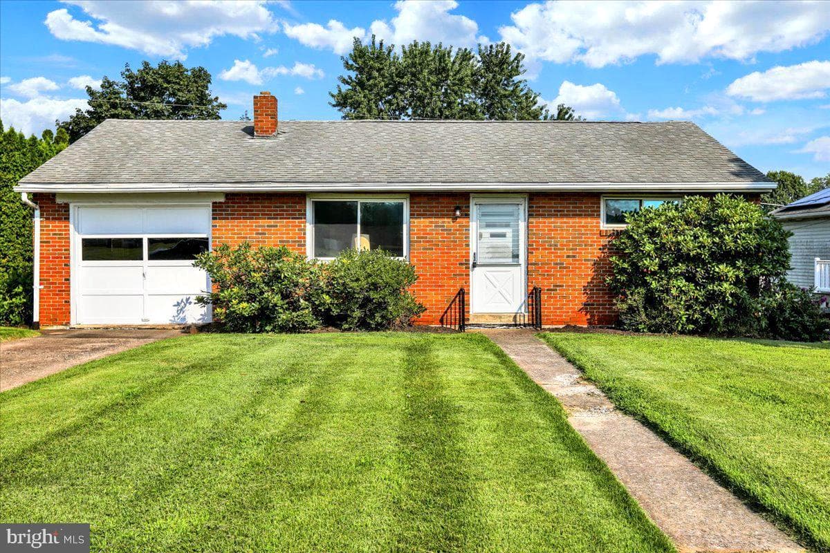 121 Virginia Avenue photo 1