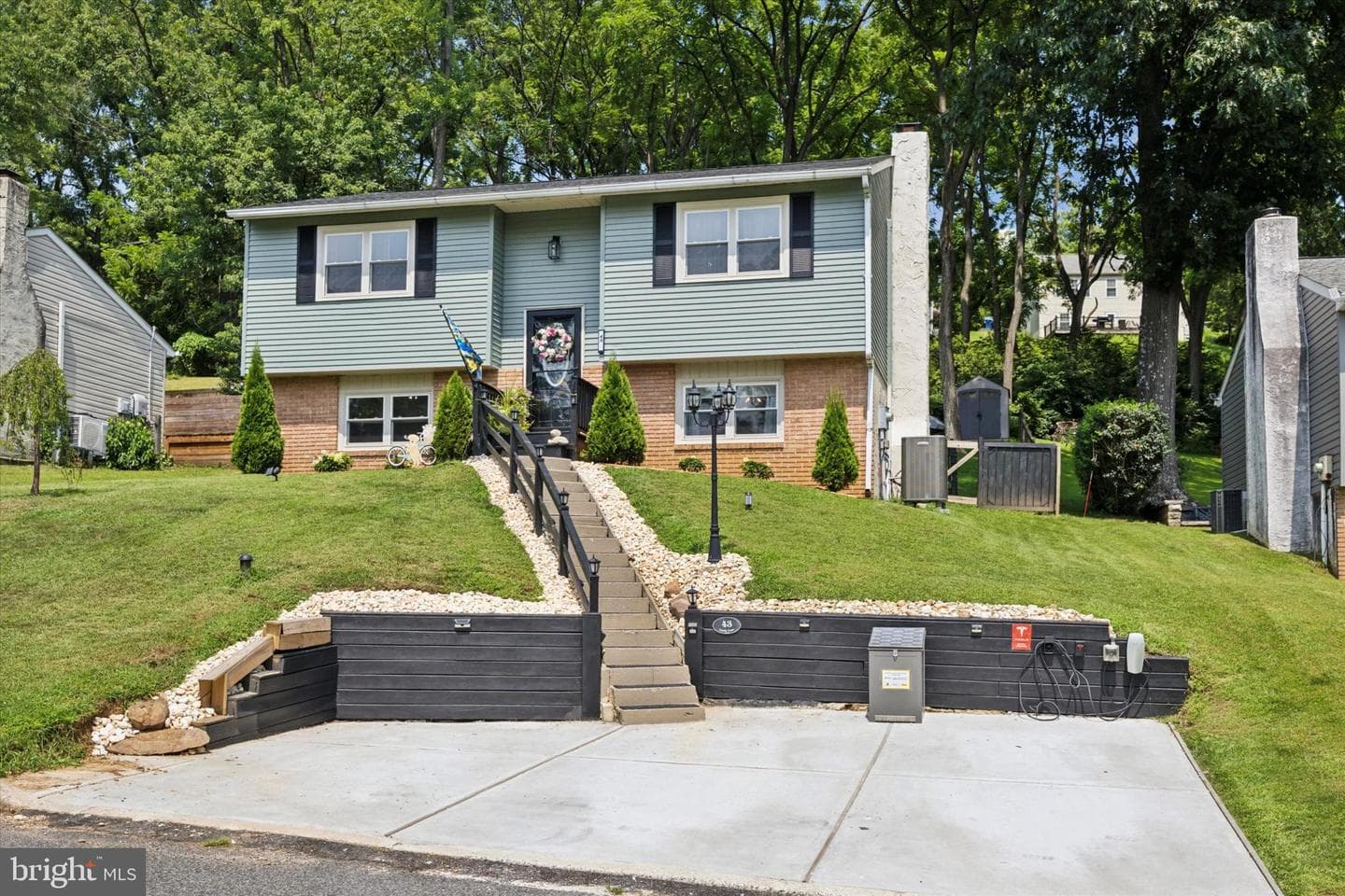 43 Lindy Lane photo 1