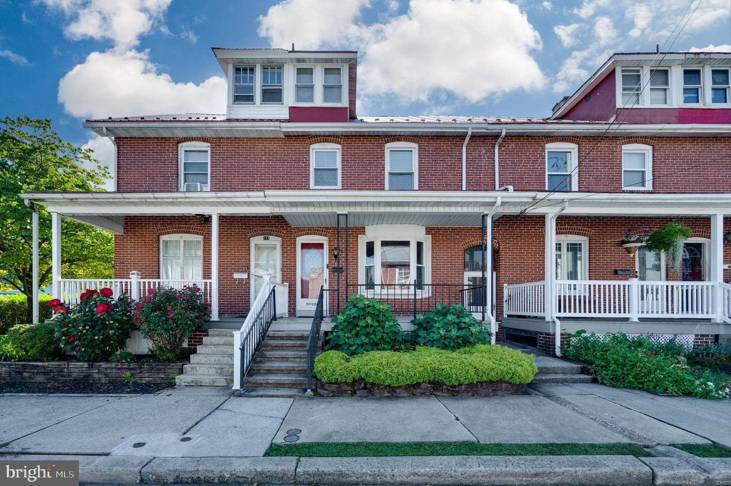126 W Poplar Street photo 1