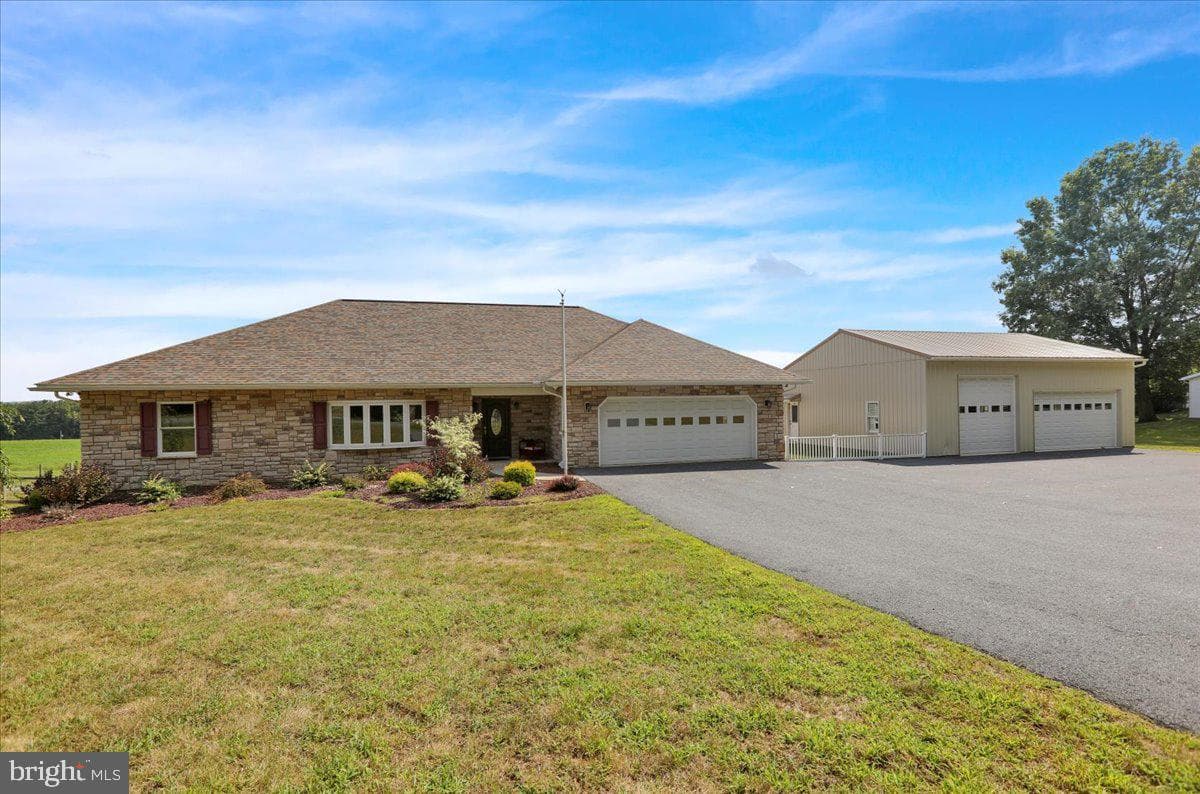 599 Stone Hill Road photo 1