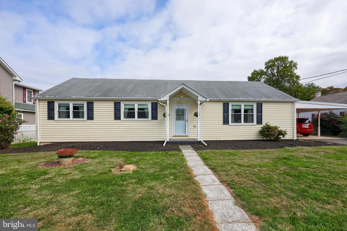 41 Grandview Avenue photo 1