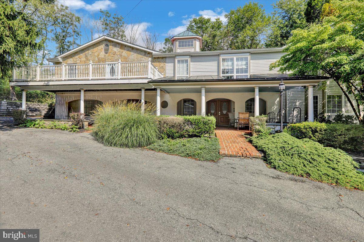 1391 Moselem Springs Road photo 1