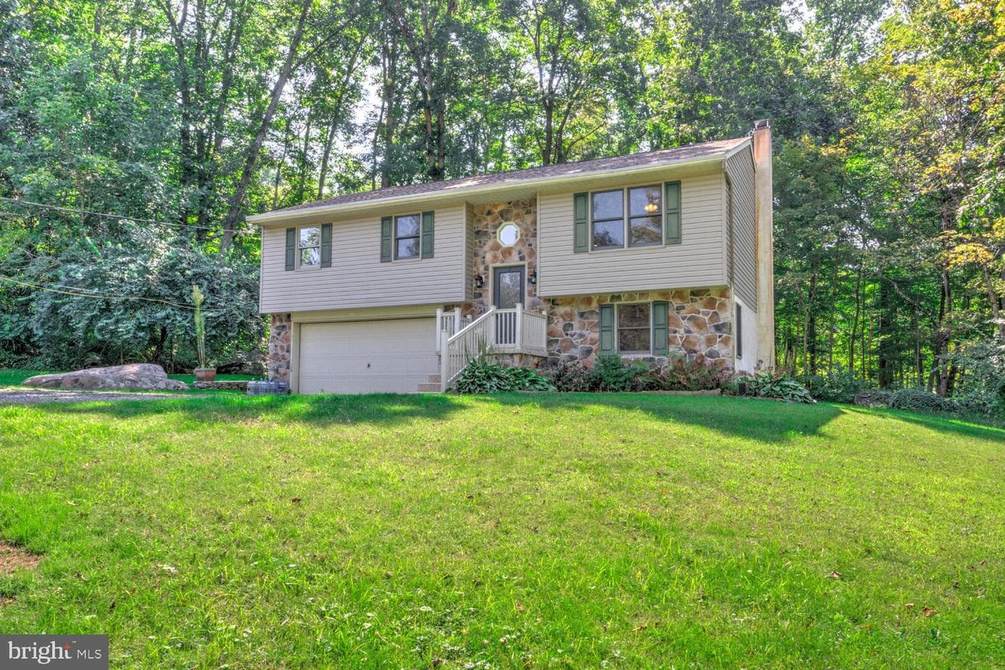 265 Witmer Road photo 1