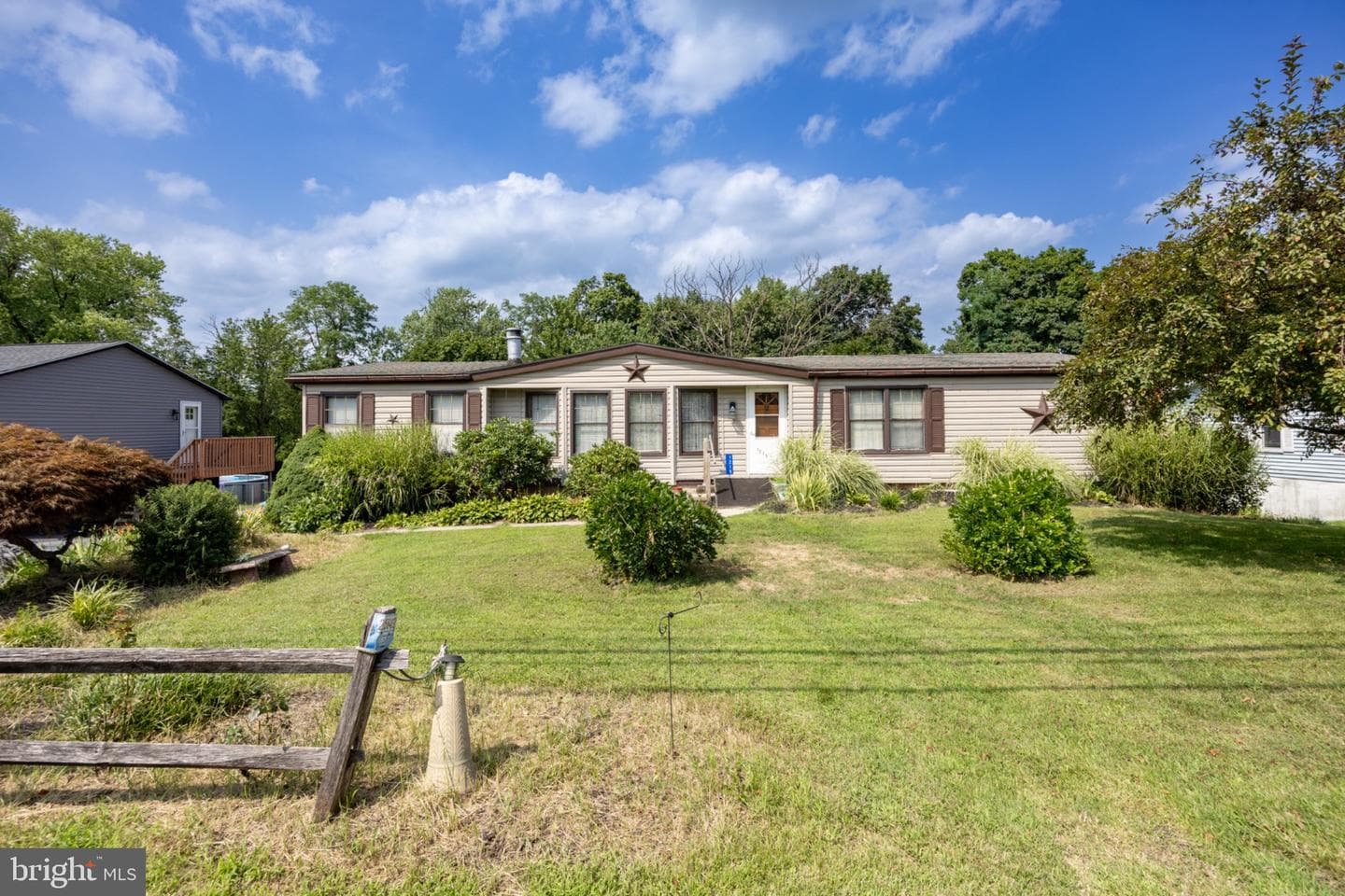 1215 E Main Street photo 1