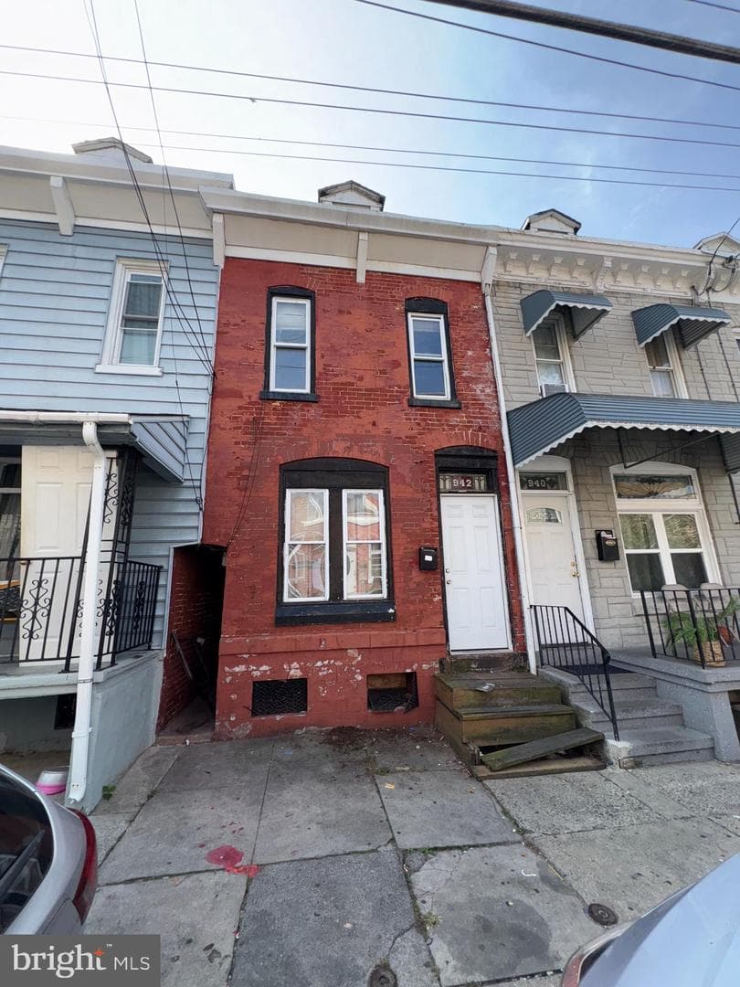 942 Muhlenberg Street photo 1