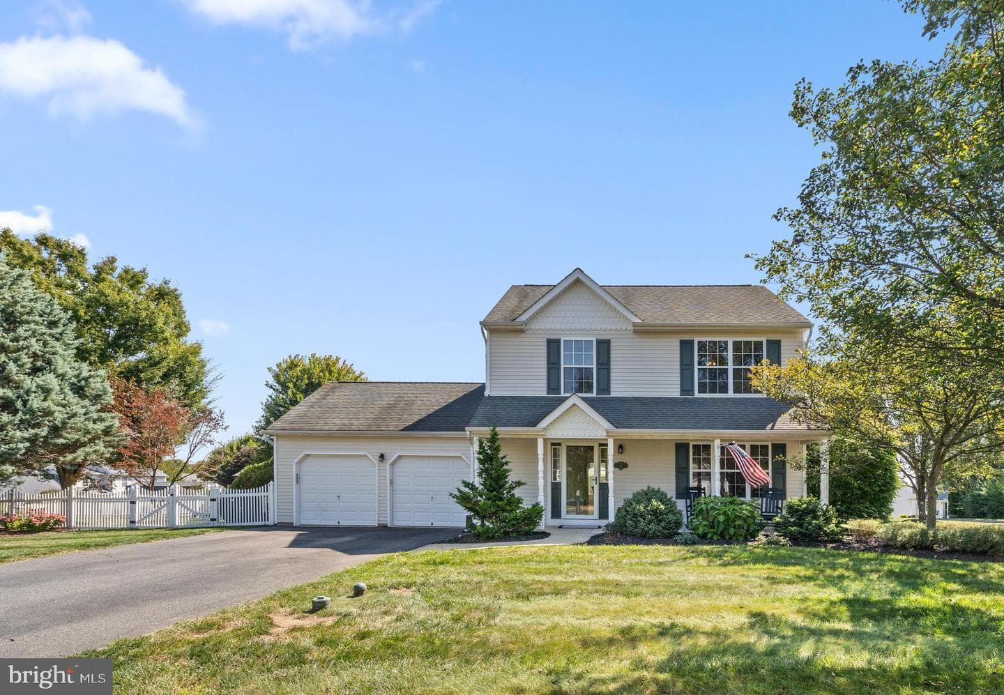 38 Laura Drive photo 1