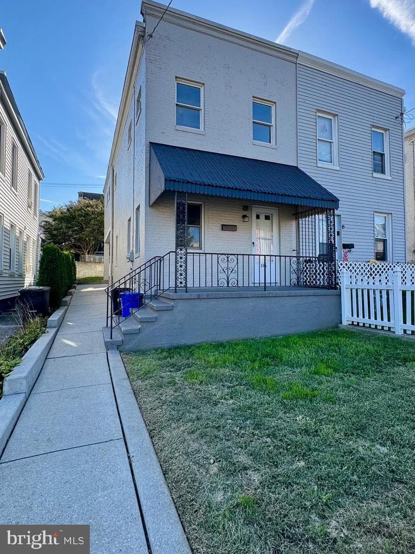 206 Chestnut Street photo 1