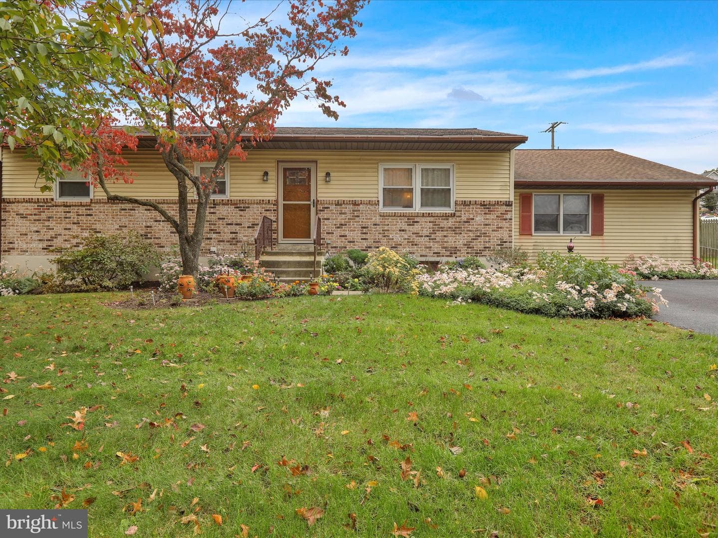 3810 Willow Grove Avenue photo 1