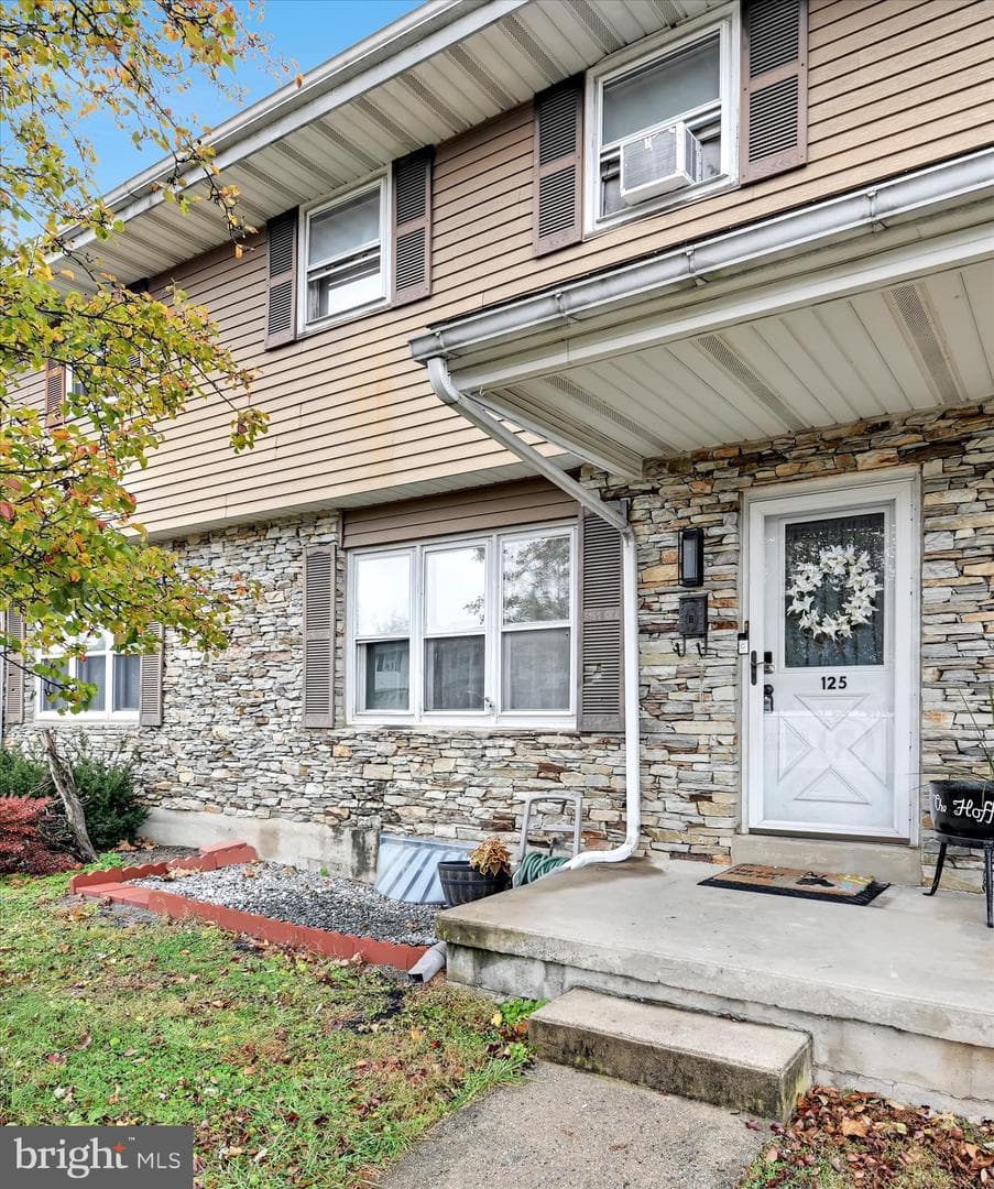 125 W Gaul Street photo 1
