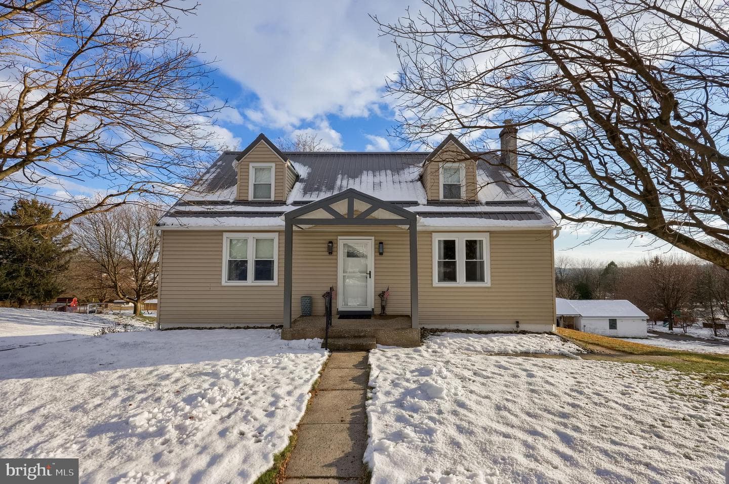 207 Hazel Street photo 1